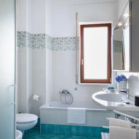Les Des Le Monde Guest house