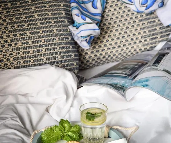 招待所 Les Des Le Monde